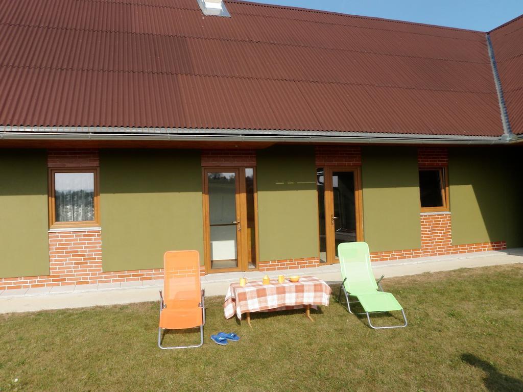Penzion Pod Vapenkami Straznice Exterior photo